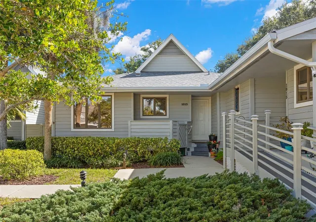 2nd image of 1013 Caravel Ct, Tarpon Springs, FL 34689 | MLS# TB8470429