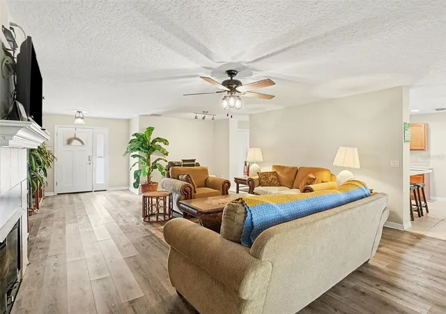 Photo 4 of Single family home for sale at 4223 Arlington Ridge Blvd, Leesburg, FL 34748 | MLS# O6378191 | Listing updated on 2026-09-24