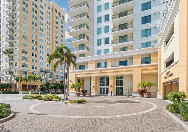 4th image of 800 N Tamiami Trl, Sarasota, FL 34236