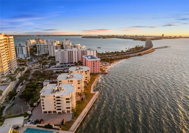 2nd image of 101 Sunset Dr, SARASOTA, FL 34236