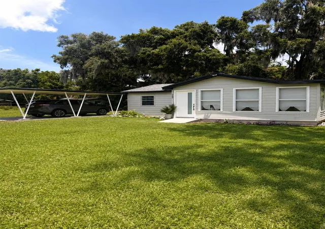 Homes for sale in Lake Panasoffkee, FL | 922 Cr 482a, Lake Panasoffkee, FL 33538 | MLS# S5142780