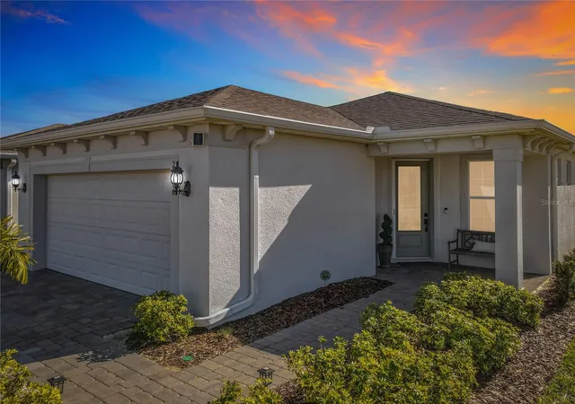 Single family home for sale at 2750 Purple Meadow Ct, MINNEOLA, FL 34715 | MLS# G5107474
