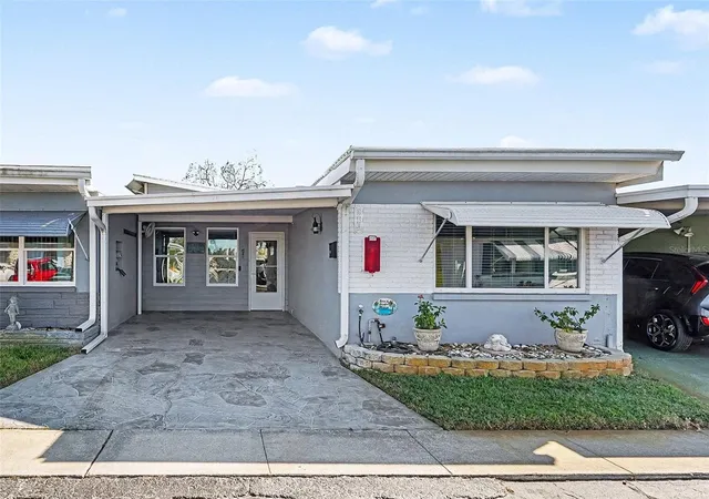 Photo 2 of Single family home for sale at 250 Rosery Rd Nw #219, Largo, FL 33770 | MLS# TB8470559 | Listing updated on 2026-09-26