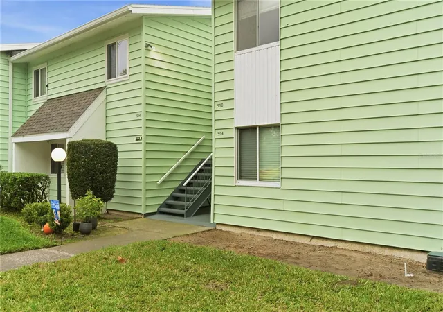 Photo 2 of Condo for sale at 521 Midway Dr #B, Ocala, FL 34472 | MLS# OM717747 | Listing updated on 2026-09-12