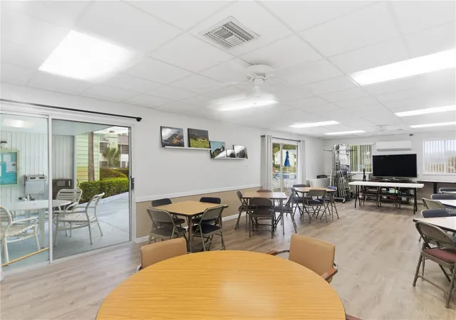 Listing Photo 2 - Condo for sale in building located at 521 Midway Dr, OCALA, FL 34472 - Unit #B
