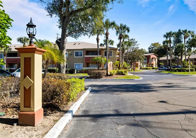 2nd image of 612 Kenwick Cir, CASSELBERRY, FL 32707