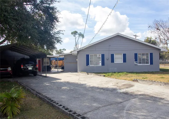 Photo 2 of Single family home for sale at 2403 Golfview St, Lakeland, FL 33801 | MLS# L4959035 | Listing updated on 2026-06-22