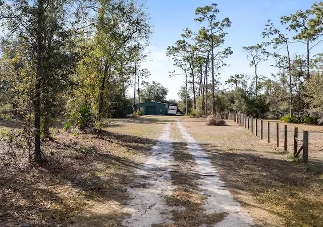 3rd image of 3063 Se Creekwood Ter, Arcadia, FL 34266 | MLS# A4680524