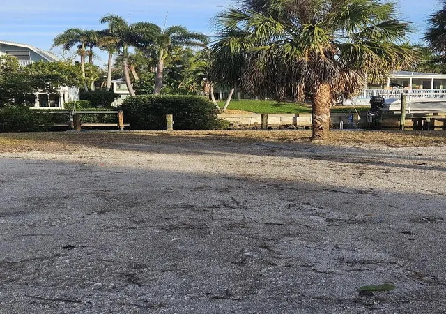 3rd image of 251 Winson Ave, Englewood, FL 34223 | MLS# TB8470656