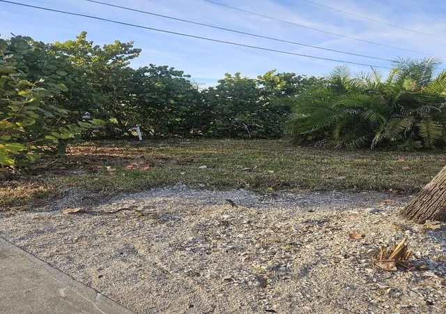 5th image of 251 Winson Ave, Englewood, FL 34223 | MLS# TB8470656