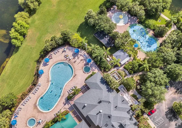 Listing Photo 2 - Condo for sale in building located at 714 New Providence Promenade, DAVENPORT, FL 33897 - Unit #