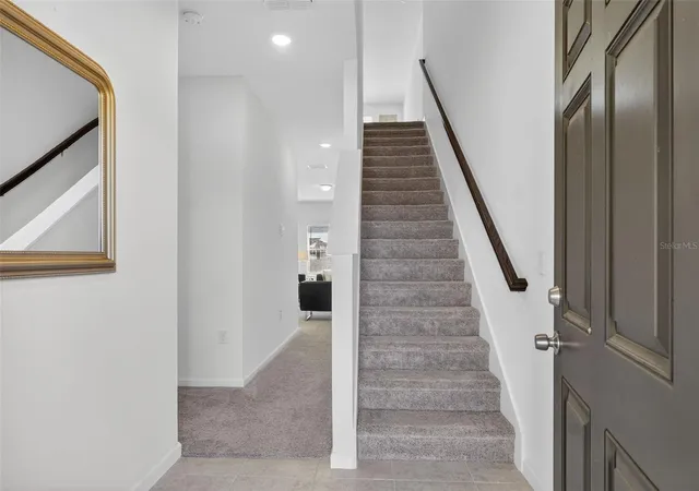Photo 4 of Single family home for sale at 1691 Bear Mountain Ln, Clermont, FL 34715 | MLS# O6378381 | Listing updated on 2026-08-25