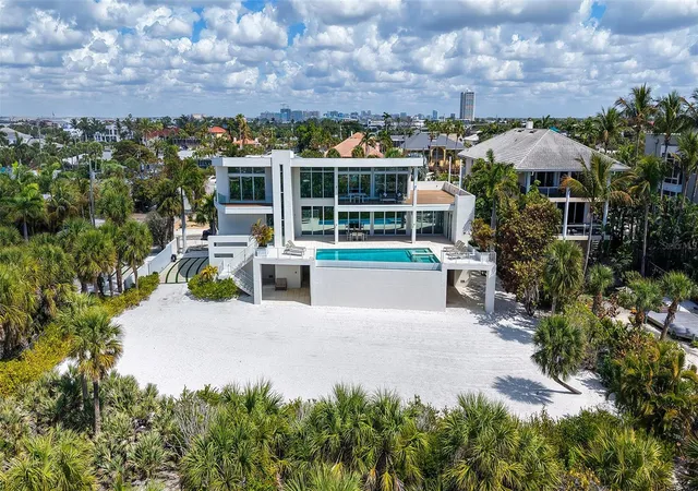 3rd image of 160 Whittier Dr, Sarasota, FL 34236 | MLS# A4680584