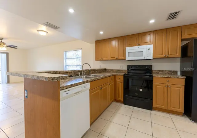 4th image of 6800 Placida Rd #169, Englewood, FL 34224 | MLS# D6145918