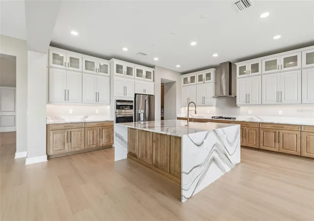 Photo 2 of Sale Pending at 1170 Kings Way Dr, Nokomis, FL 34275 | MLS# R4910643 | Listing updated on 2026-08-31