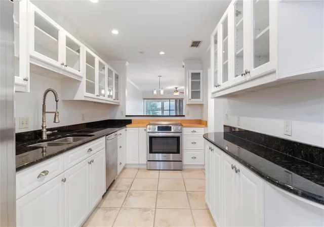 5th image of 413 S Bayshore Blvd #4, Safety Harbor, FL 34695 | MLS# TB8470905