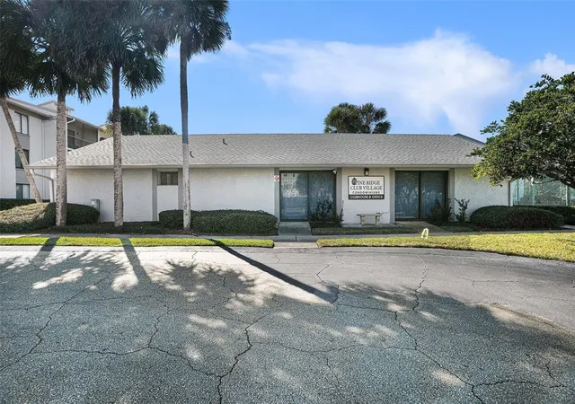 Homes for sale in Sanford, FL | 1013 S Pine Ridge Circle, Sanford, FL 32773 | Houzeo