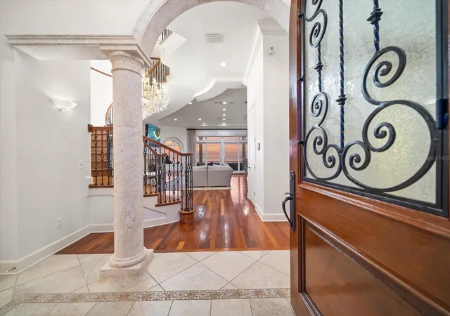 Photo 4 of Single family home for sale at 1040 Eldorado Ave, Clearwater Beach, FL 33767 | MLS# TB8470921 | Listing updated on 2026-10-07
