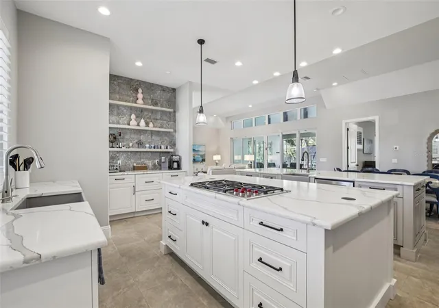 Photo 2 of Single family home for sale at 125 S Blvd Of Presidents, Sarasota, FL 34236 | MLS# A4680622 | Listing updated on 2026-09-28