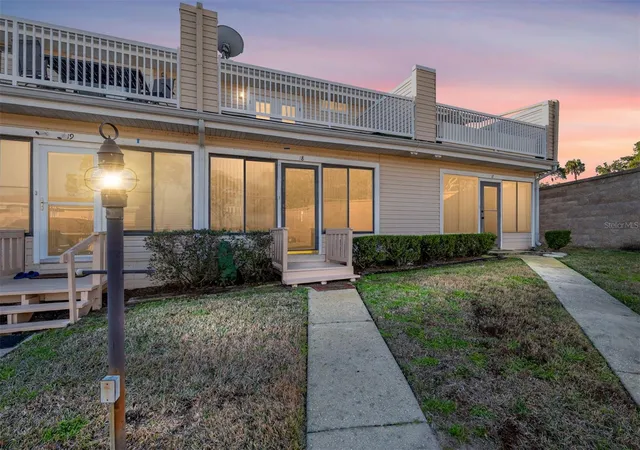 Condo for sale at 11001 SE Sunset Harbor Rd #D18, SUMMERFIELD, FL 34491 | MLS# OM717825
