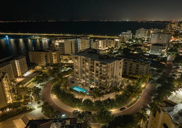 3rd image of 325 Golden Gate Pt #701, Sarasota, FL 34236 | MLS# A4680637