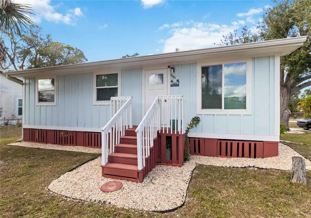 Homes for sale in Nokomis, FL | 603 Church St, Nokomis, FL 34275 | MLS# A4680645