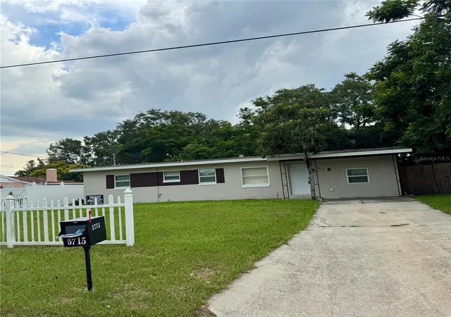 Photo 2 of Single family home for sale at 5715 Elon Dr, Orlando, FL 32808 | MLS# O6378551 | Listing updated on 2026-05-06