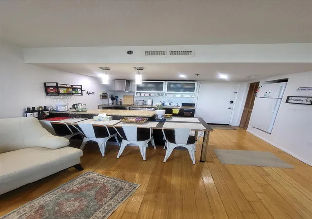 4th image of 701 S Madison Ave #414, Clearwater, FL 33756 | MLS# O6378603