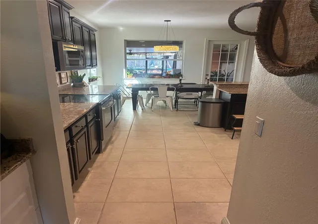 4th image of 960 Seburn Rd, Apopka, FL 32703 | MLS# R4910649