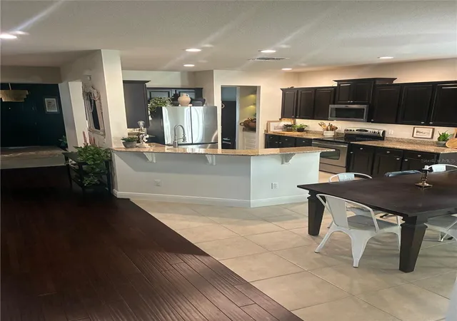 5th image of 960 Seburn Rd, Apopka, FL 32703 | MLS# R4910649