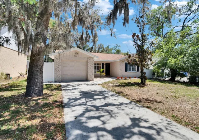 3rd image of 9613 N 46TH STREET, Tampa, FL 33617 | MLS# TB8471151