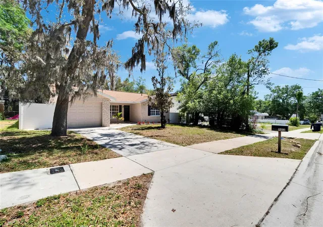 4th image of 9613 N 46TH STREET, Tampa, FL 33617 | MLS# TB8471151