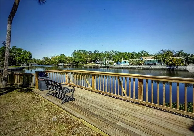 2nd image of 9125 Tudor Dr, TAMPA, FL 33615