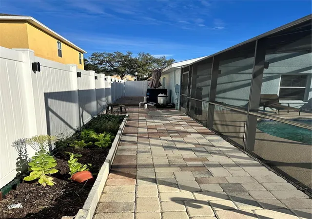 Photo 3 of Single family home for sale at 1838 Royal Ridge Dr, Davenport, FL 33896 | MLS# O6378645 | Listing updated on 2026-08-27