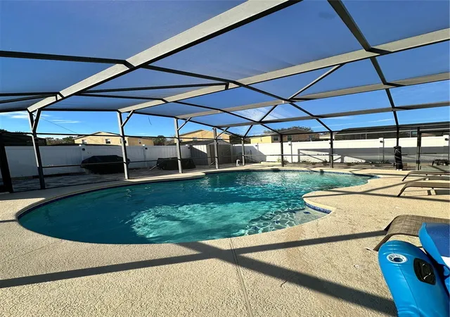 Photo 3 of Single family home for sale at 1838 Royal Ridge Dr, Davenport, FL 33896 | MLS# O6378645 | Listing updated on 2026-08-27