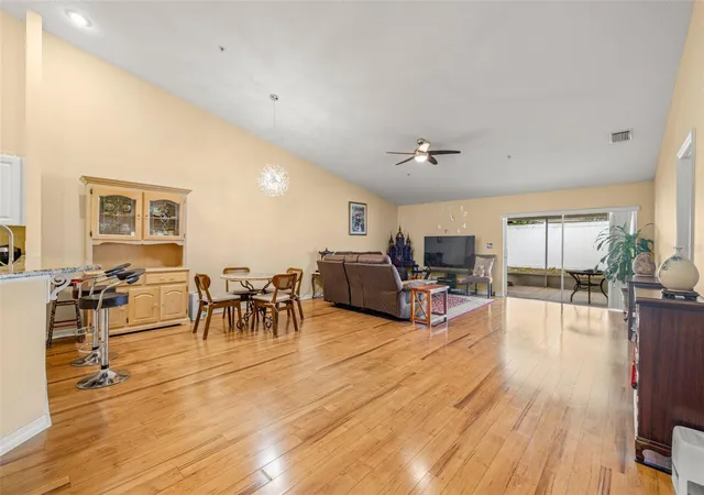 5th image of 8408 Terrace Meadows Ct #None, Temple Terrace, FL 33637 | MLS# TB8471204