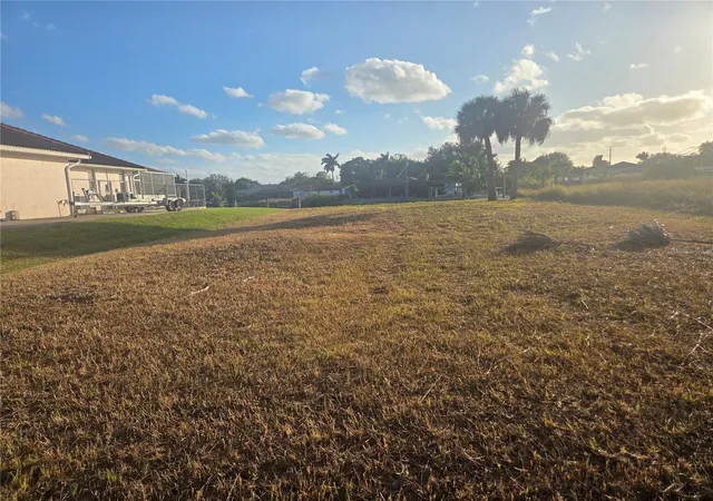 5th image of 13429 Marquette Blvd, Fort Myers, FL 33905 | MLS# C7521307