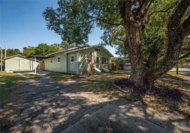 3rd image of 1404 E Cayuga St, Tampa, FL 33603 | MLS# TB8471232
