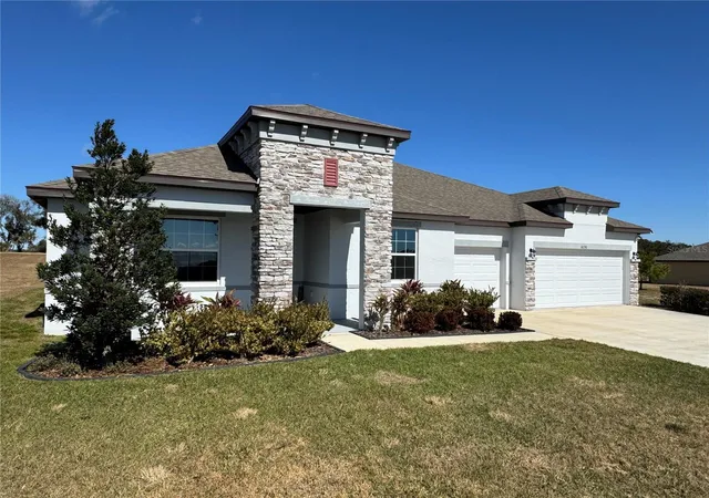 Photo 3 of Single family home for sale at 10190 Dolphin Gull Cir, Thonotosassa, FL 33592 | MLS# TB8471267 | Listing updated on 2026-08-25