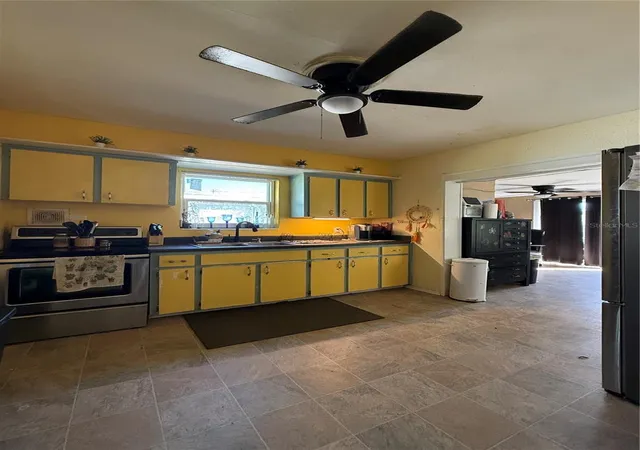 5th image of 6100 Main St, NEW PORT RICHEY, FL 34653