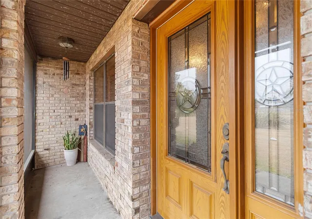 Photo 3 of Single family home for sale at 18711 Northcliff St, Orlando, FL 32833 | MLS# O6378777 | Listing updated on 2026-10-13