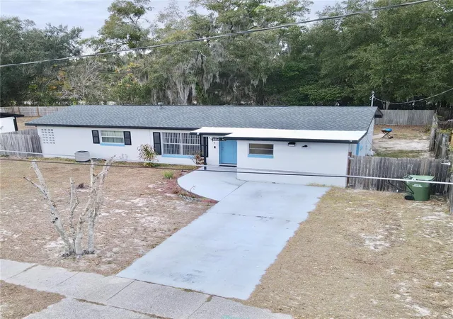 2nd image of 1311 Braebury Dr, Leesburg, FL 34748 | MLS# O6378780