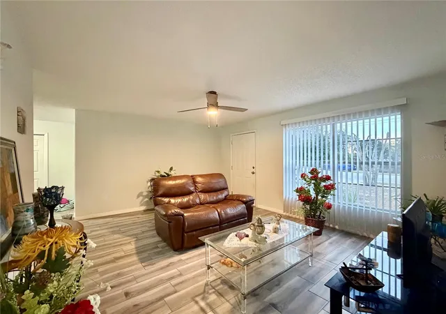 5th image of 1311 Braebury Dr, Leesburg, FL 34748 | MLS# O6378780