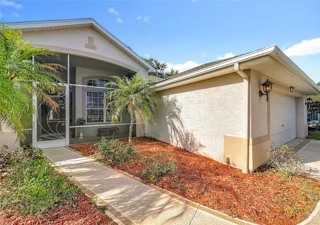 Photo 3 of Single family home for sale at 5685 Gulf Strm St, Tavares, FL 32778 | MLS# G5107595 | Listing updated on 2026-09-12