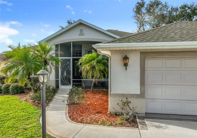 Photo 3 of Single family home for sale at 5685 Gulf Strm St, Tavares, FL 32778 | MLS# G5107595 | Listing updated on 2026-09-12