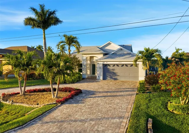 Photo 1 of Single family home for sale at 2803 Sw 34th Terrace, Cape Coral, FL 33914 | MLS# C7521333 | Listing updated on 2026-07-29