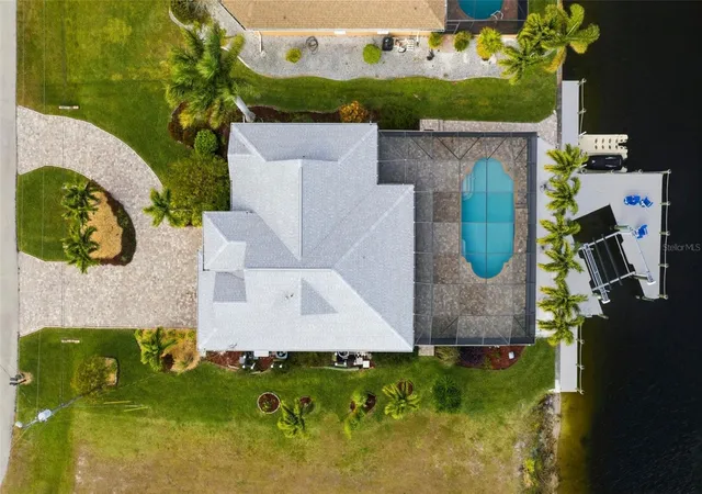 Photo 2 of Single family home for sale at 2803 Sw 34th Terrace, Cape Coral, FL 33914 | MLS# C7521333 | Listing updated on 2026-07-29