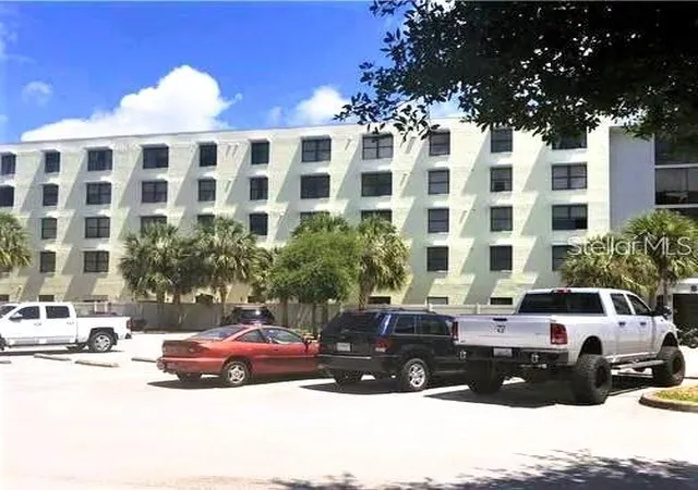 2nd image of 701 S Madison Ave #106, Clearwater, FL 33756 | MLS# TB8471360
