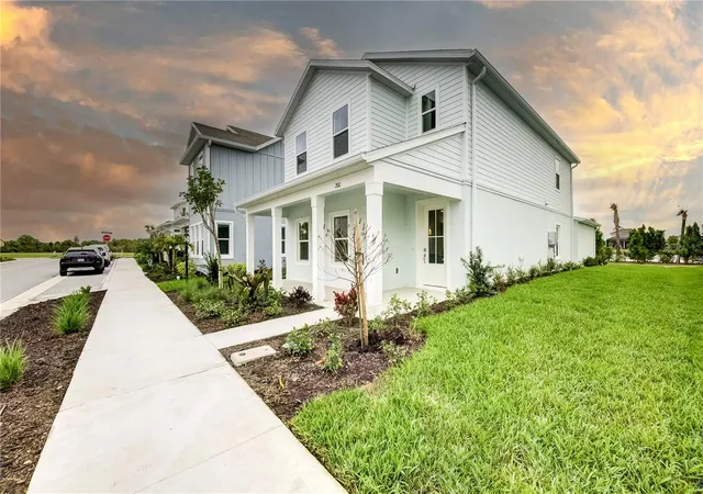 Photo 2 of Sale Pending at 200 Eagleston Ln, Sarasota, FL 34240 | MLS# G5107609 | Listing updated on 2026-09-15