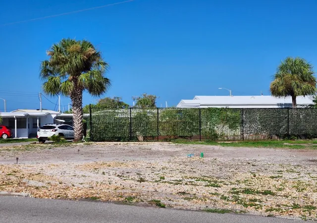 5th image of 2203 Illinois Ave, Bradenton, FL 34207 | MLS# A4680820